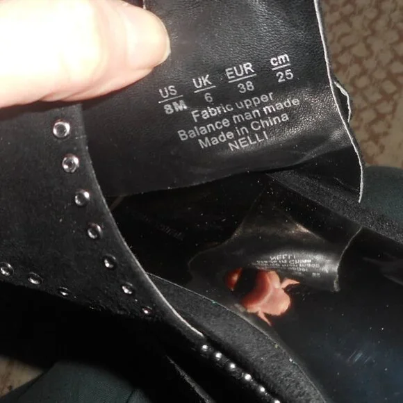 NIB Carlos Santana black stud block heels, size 8M - Picture 7 of 8